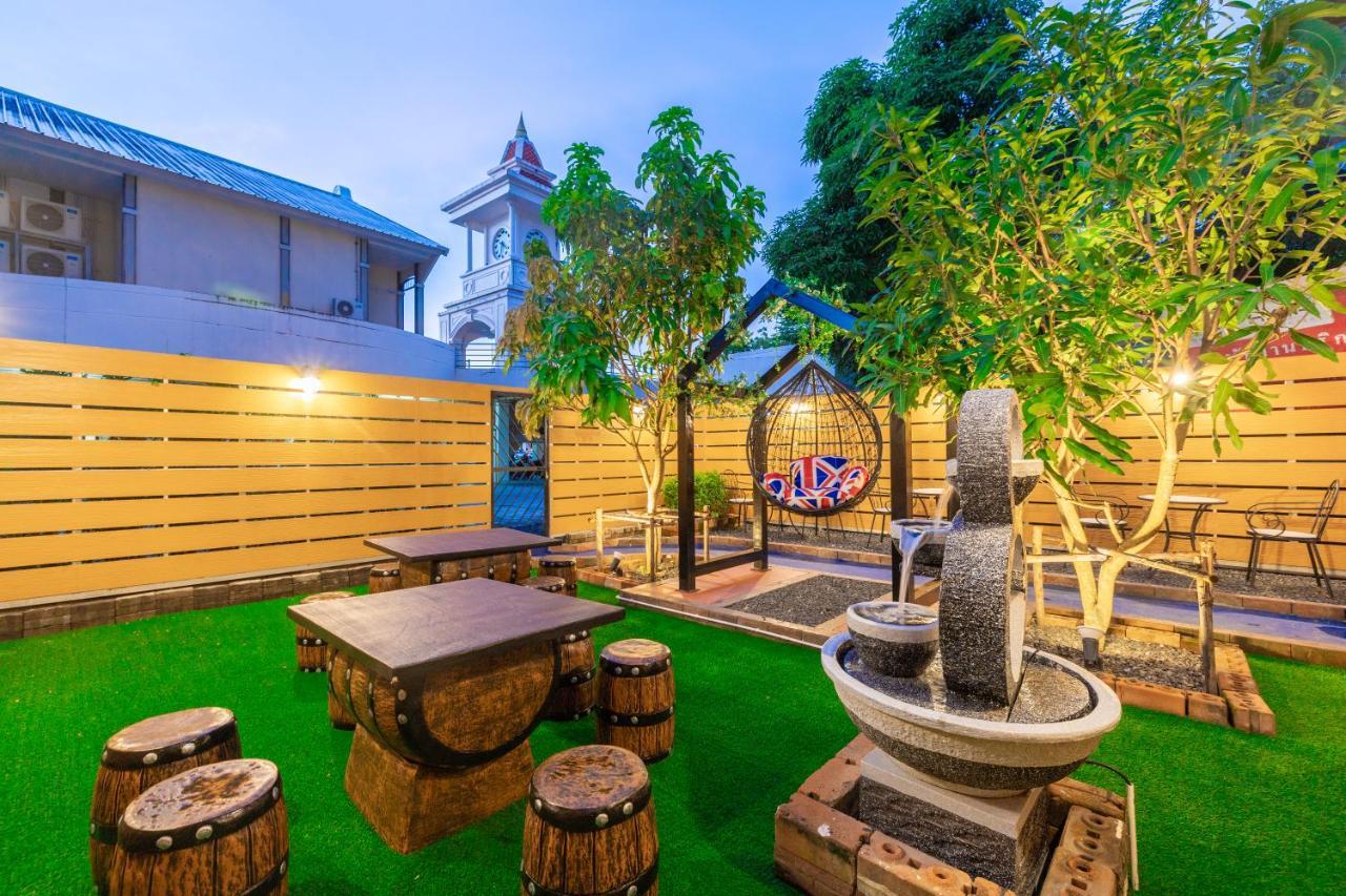 Хостел Marco Polo Phuket Poshtel & Bistro Екстер'єр фото