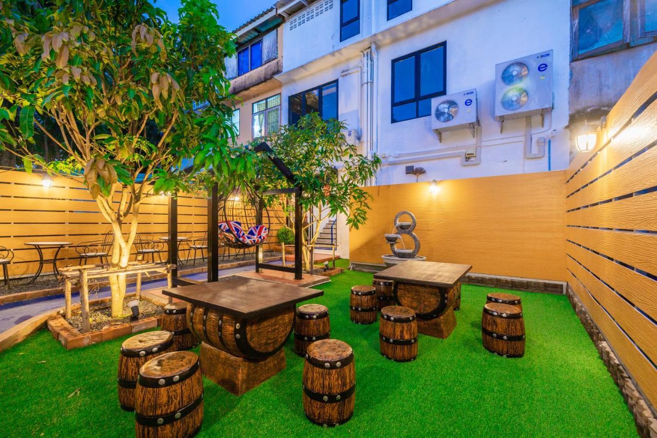 Хостел Marco Polo Phuket Poshtel & Bistro Екстер'єр фото